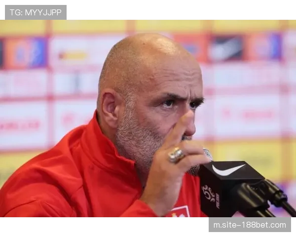 莱万世预赛头球建功续命 波兰队长袖标承载最后希望